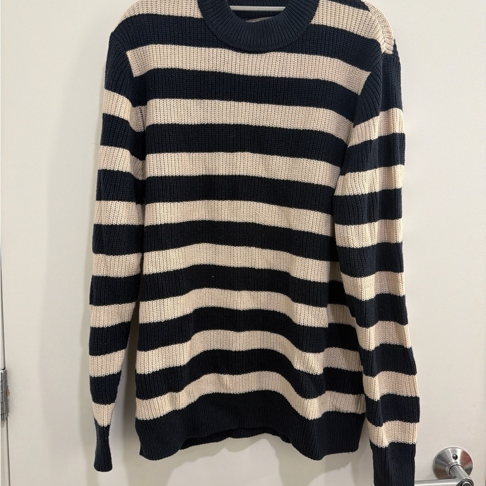 Primark Men's Black and Cream Striped Crewneck Sweater